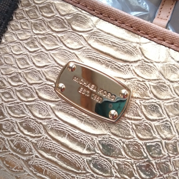 Michael Kors Center Stripe Tote - Picture 6 of 7